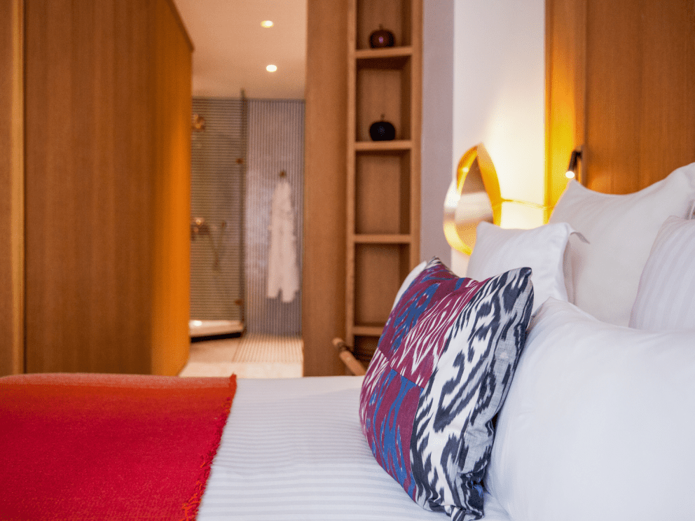 Chambre Executive - Lit et Salle de Bain