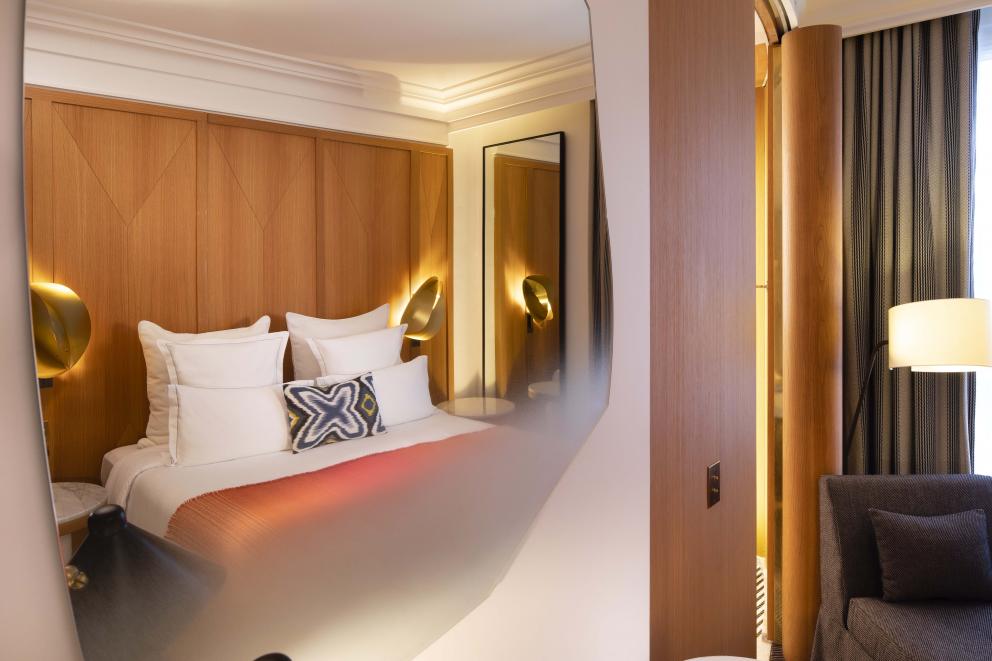 2-Bedroom suite - Luxury and Refinement at the Champs-Élysées | Hôtel ...